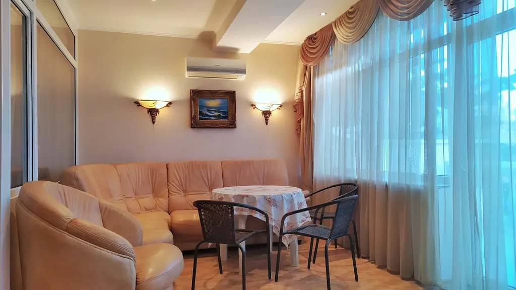 Апартамент на первой линии у самого синего Чёрного моря