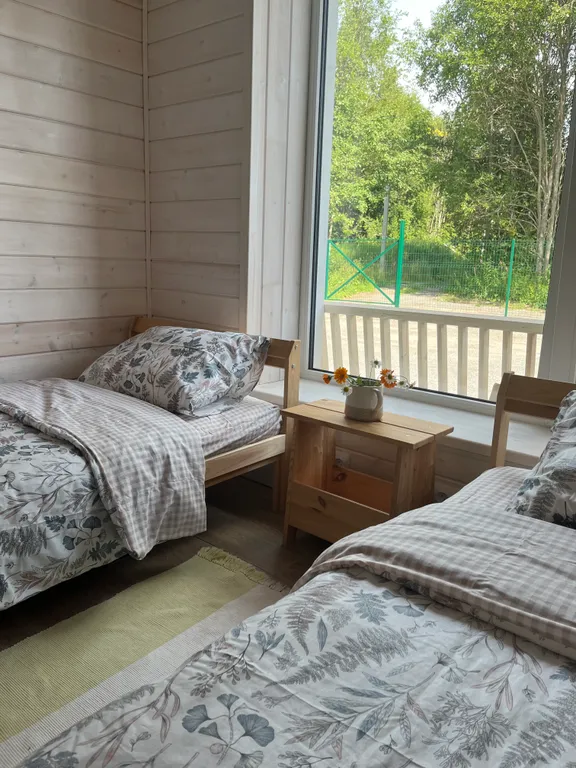 Домик в Карелии на берегу озера