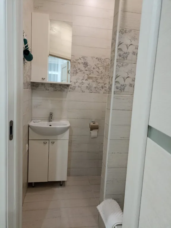 Стильный апартамент на четверых у моря