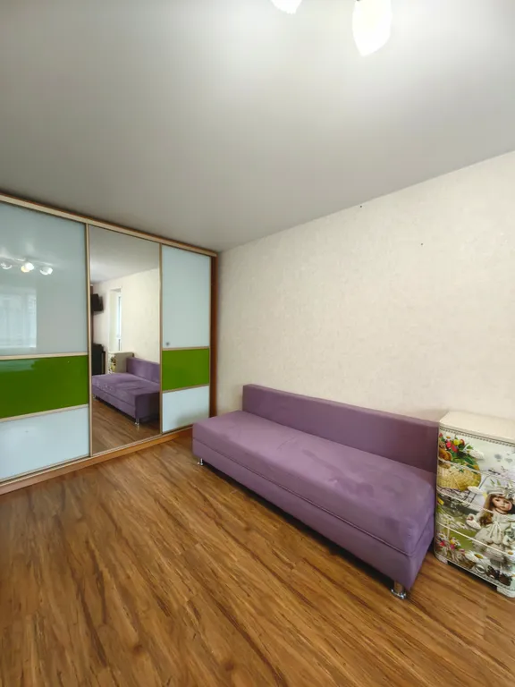 Уютная квартира в центре с кондиционером, отдельной кухней и балконом