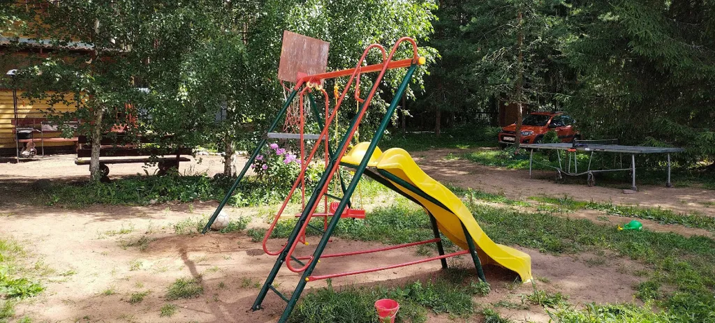 Коттедж Домик в лесу у озера — Турбаза Чайка