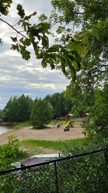 Семейный дом на берегу реки Волга с шикарными видом и пляжем