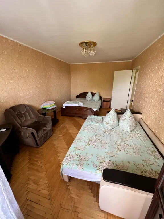 4-комнатная Квартира — аренда посуточно в Богучар