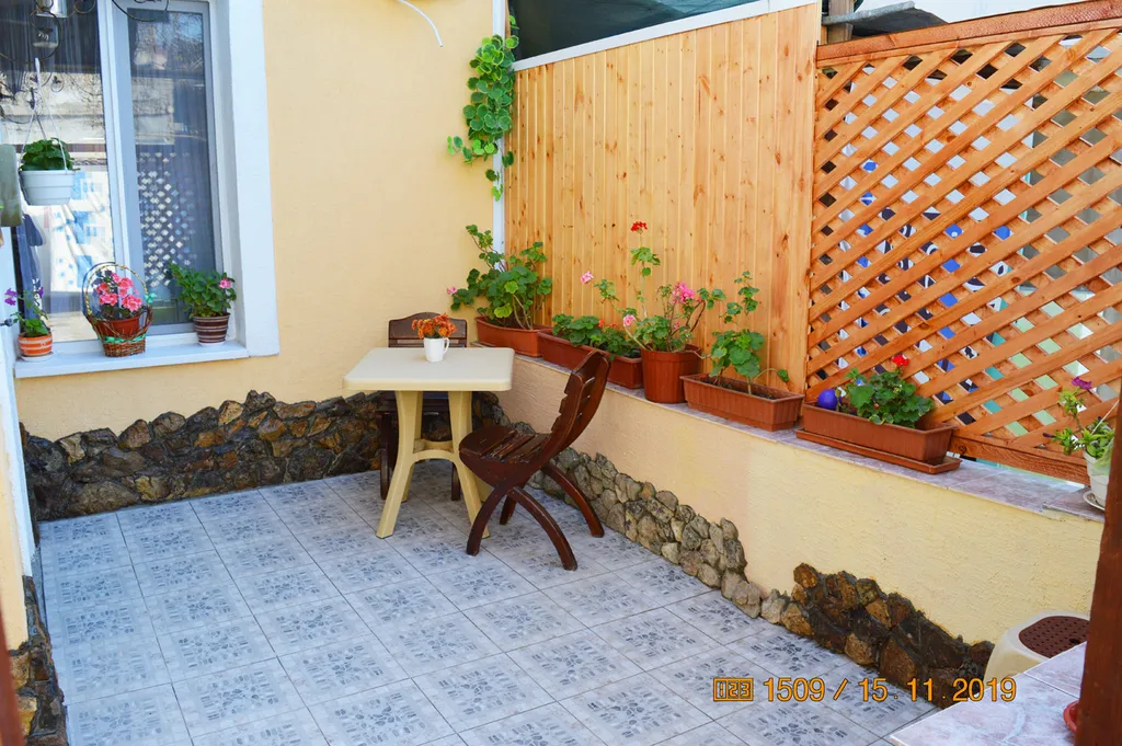 Дом рядом с морем и своим двориком