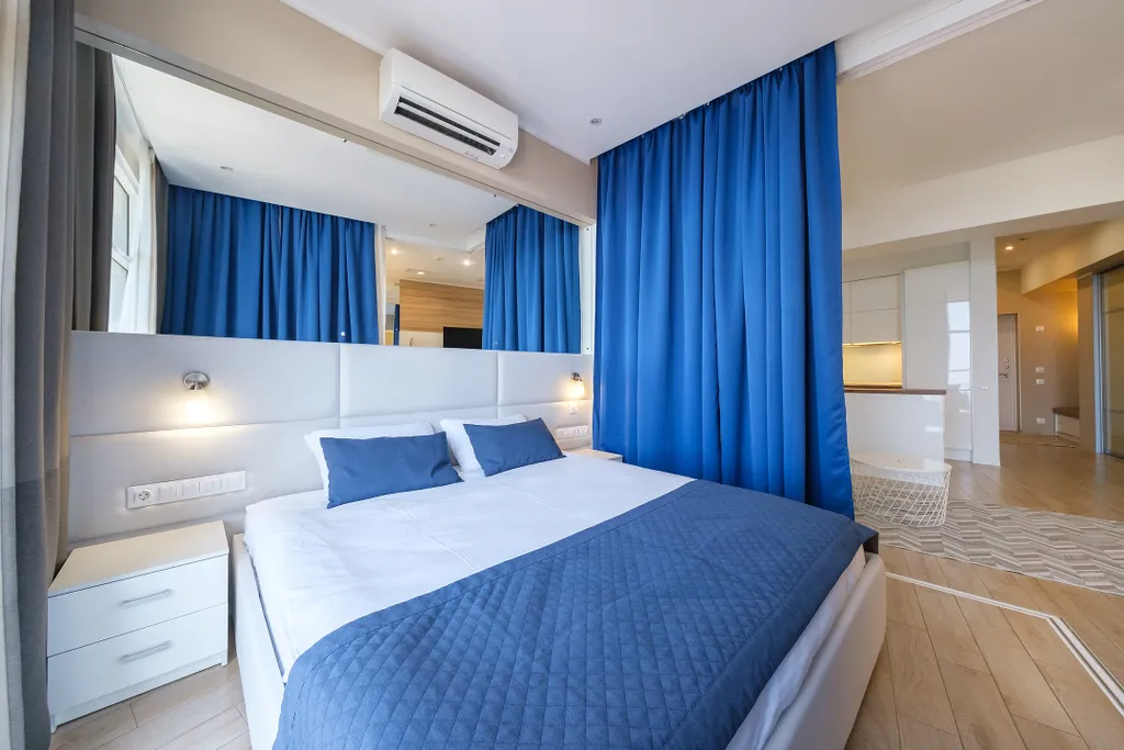 Стильная студия с видом на море