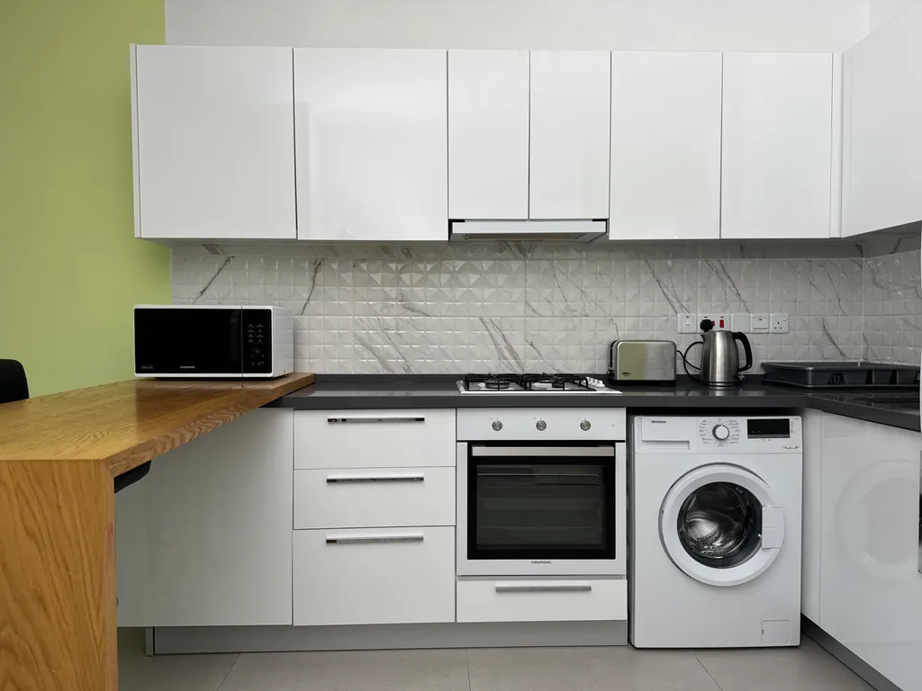 Просторная студия на берегу моря