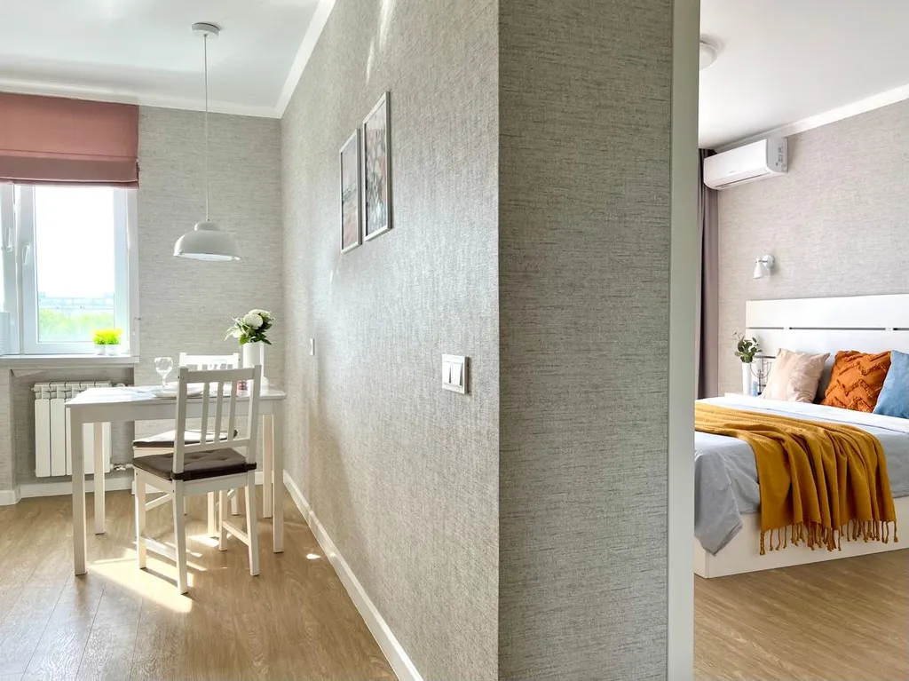 Стильный белоснежный апартамент в центре города, бесконтактный заезд