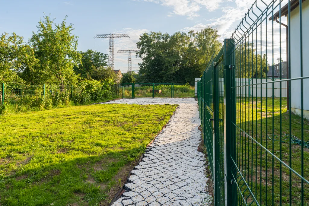 Дом с баней и бассейном