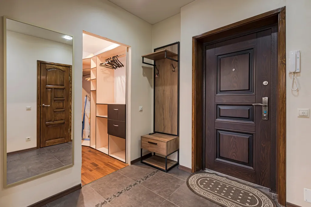 Современная уютная квартира с балконом рядом с метро и ТЦ