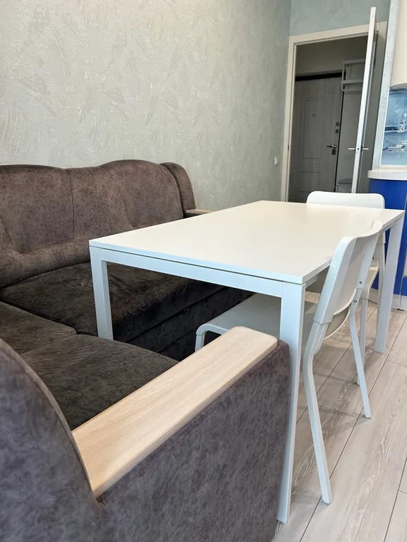 Комфортная квартира в районе Арены Ерофей недалеко от центра города.