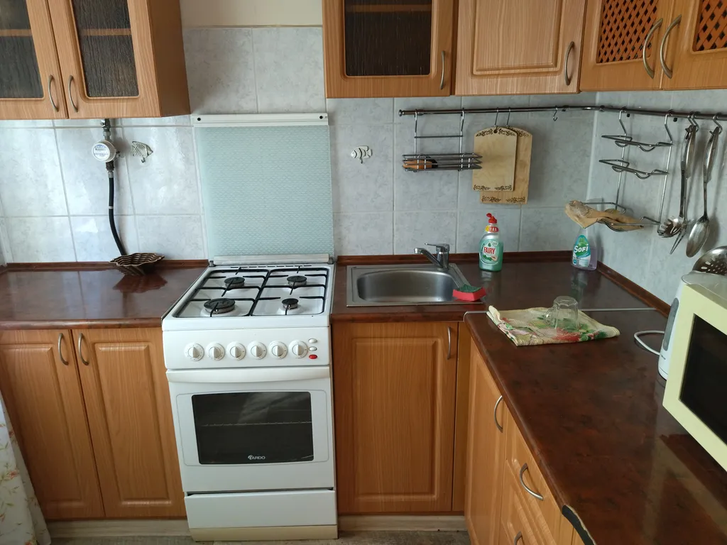 Скромная квартира с изолированными комнатами в центре