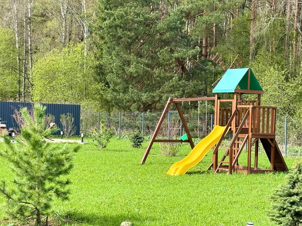 Дом у леса с банным чаном и панорамными окнами