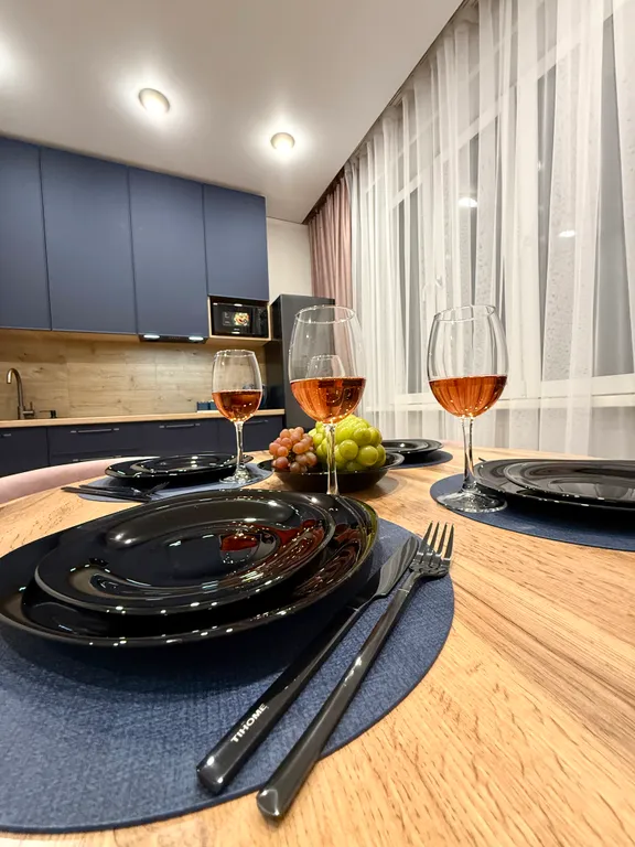 Дизайнерская квартира на берегу реки в ЖК Белые росы в Красноярске