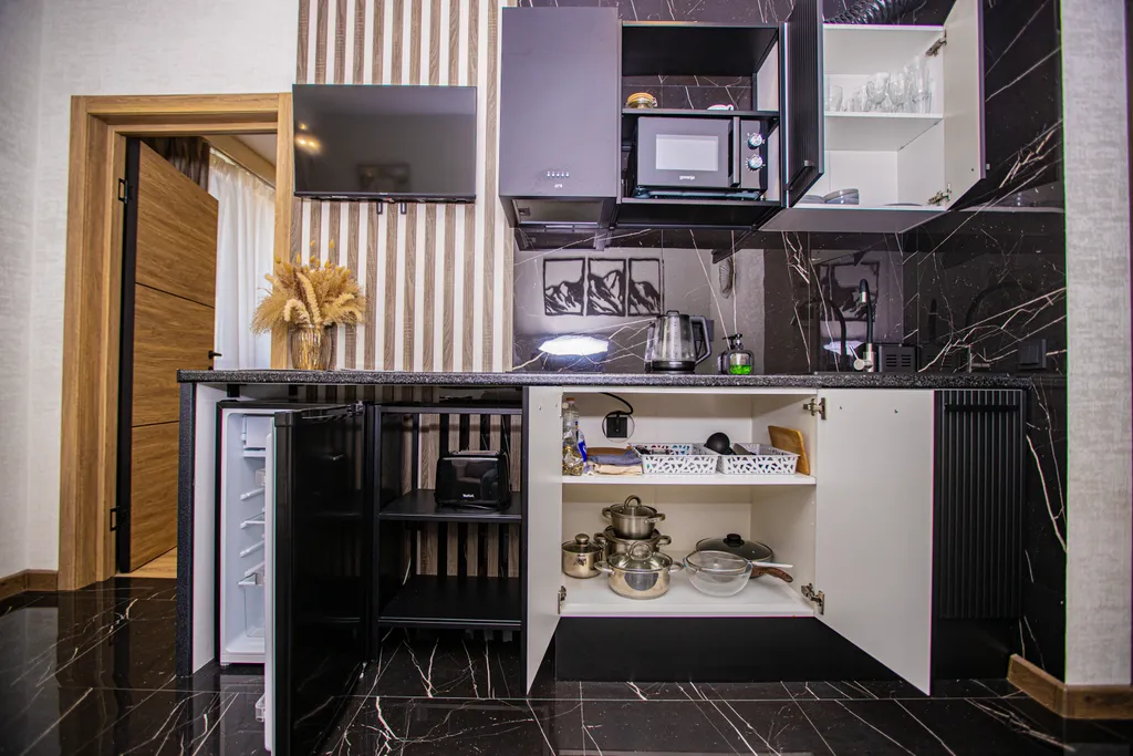 Гаражная 6/55