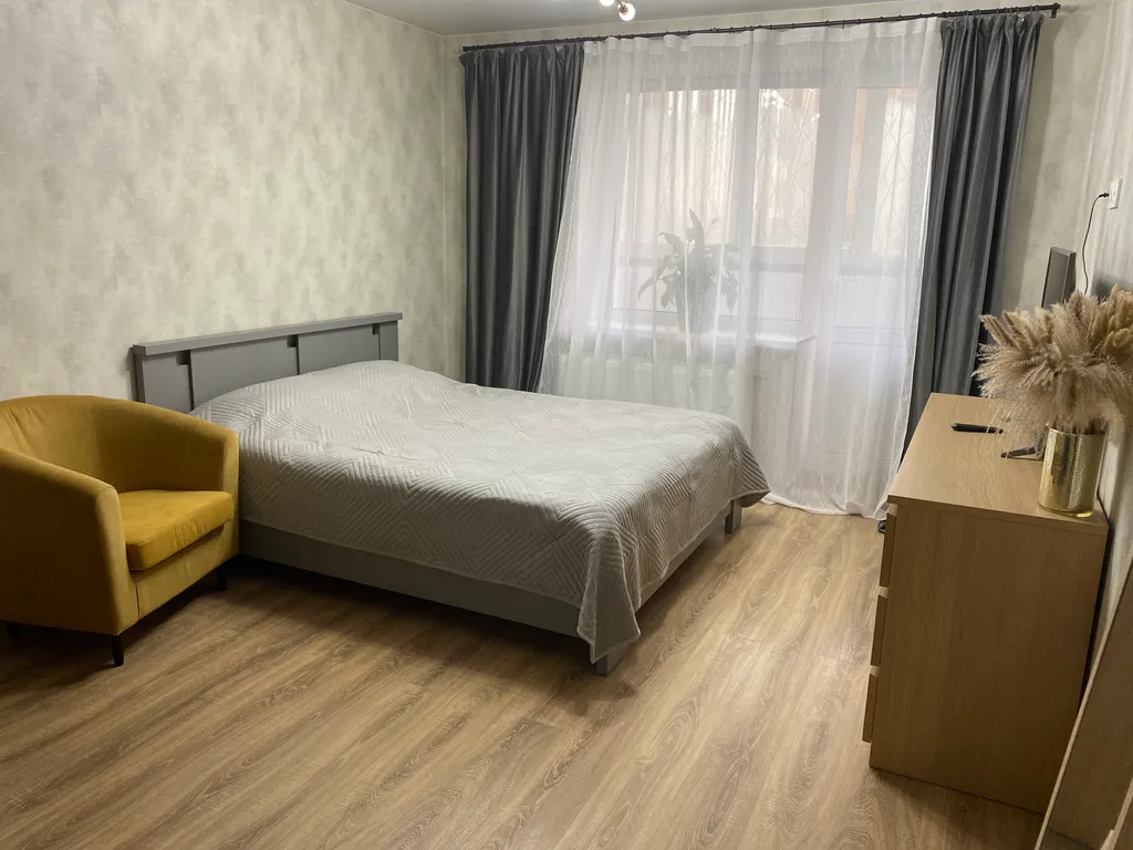 Квартира 1-комнатная Квартира — Янино-1