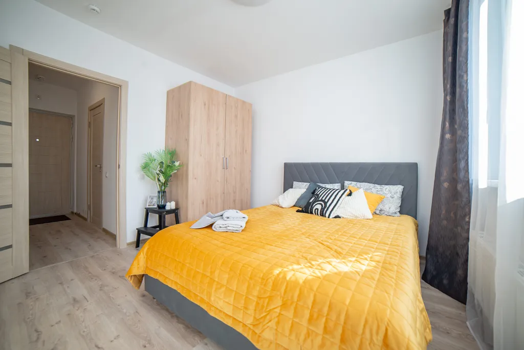 Евро 2К на Академика Ландау 36 для 4 гостей