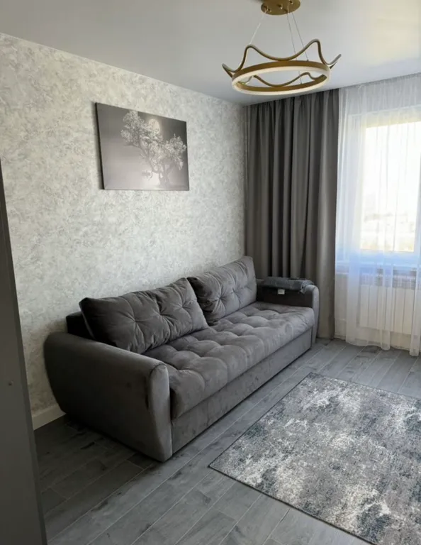 Большая, светлая трёхкомнатная квартира