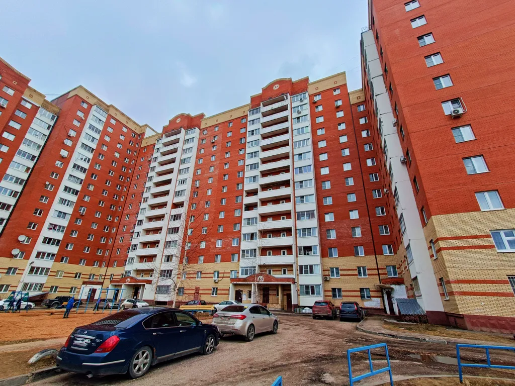 Двухкомнатная квартира на Склизкова