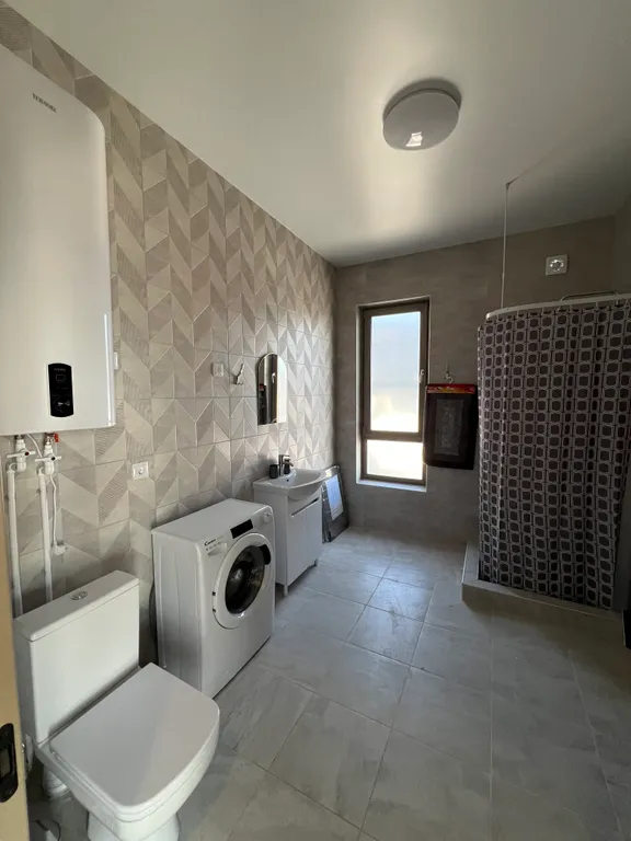 Дом с бассейном и с видом на море и горы