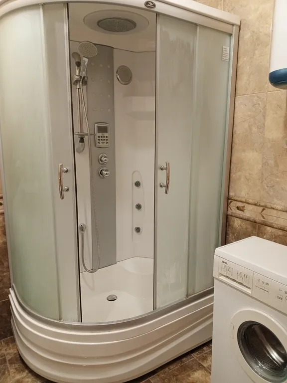 Комфортная квартира в новом доме рядом с центром на Родионова