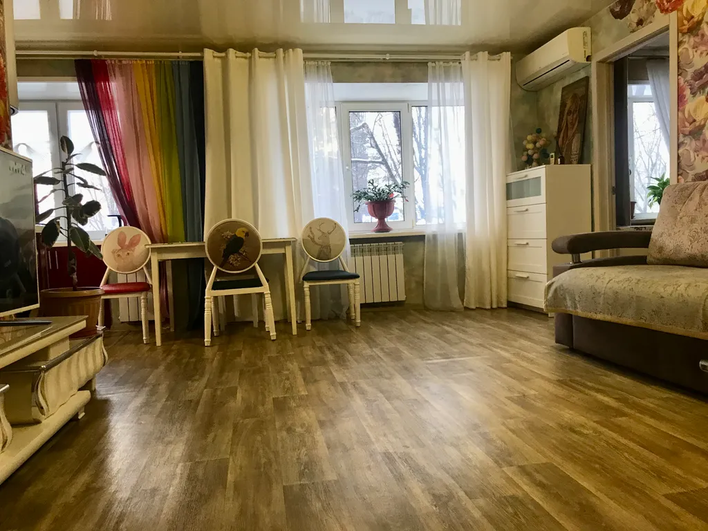 Светлая просторная двухкомнатная квартира