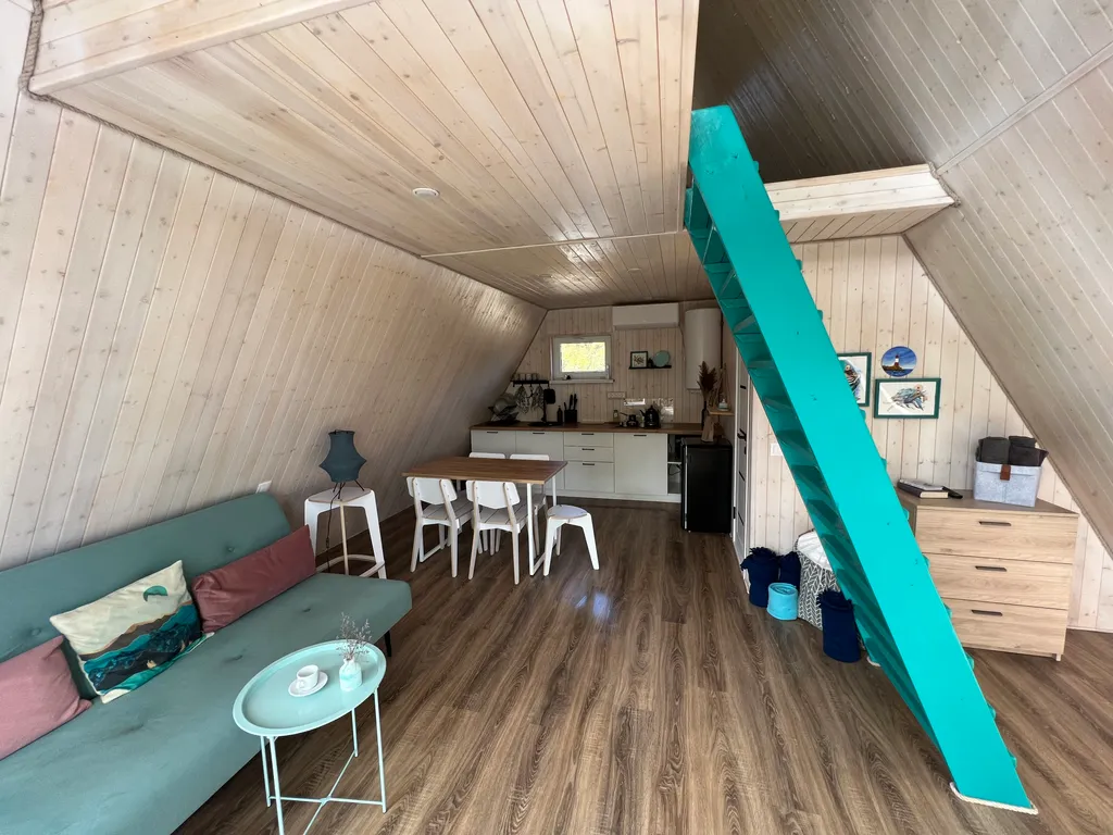 Коттедж Уединенный домик в горной глуши — Веселый