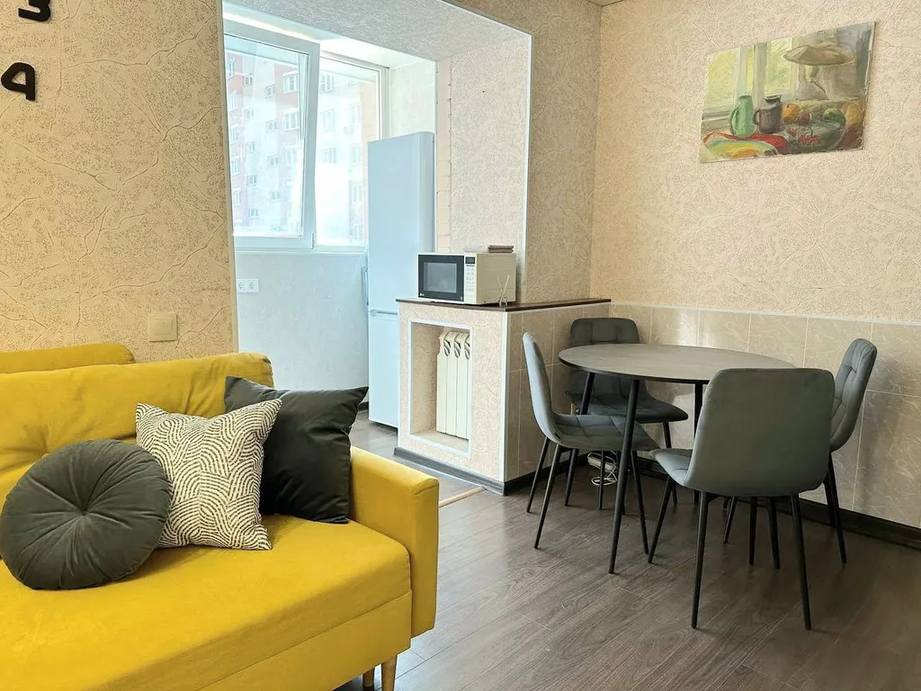 Просторная и уютная евродушка