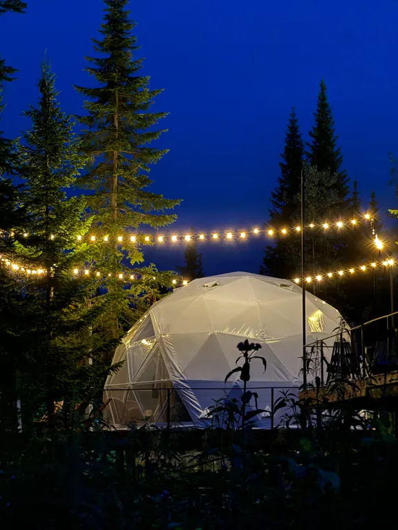 Купольный дом «NEON» на 4 гостя