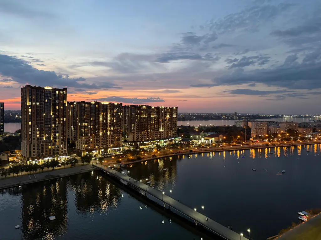 Ультрасовременная квартира с видом на Волгу и Затон в центре города