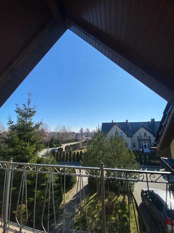 Коттедж с отдельным входом и видом на сад