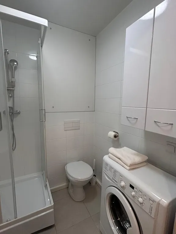 Студия с видом на лес