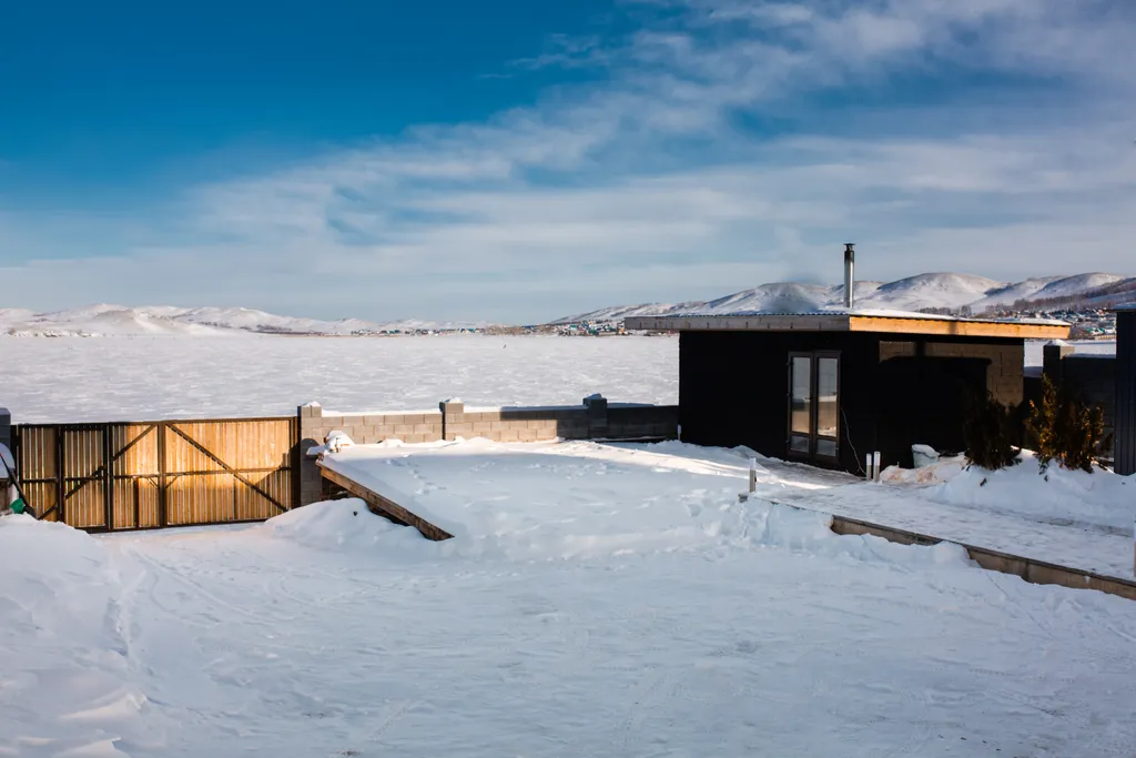 Дом с видом на озеро