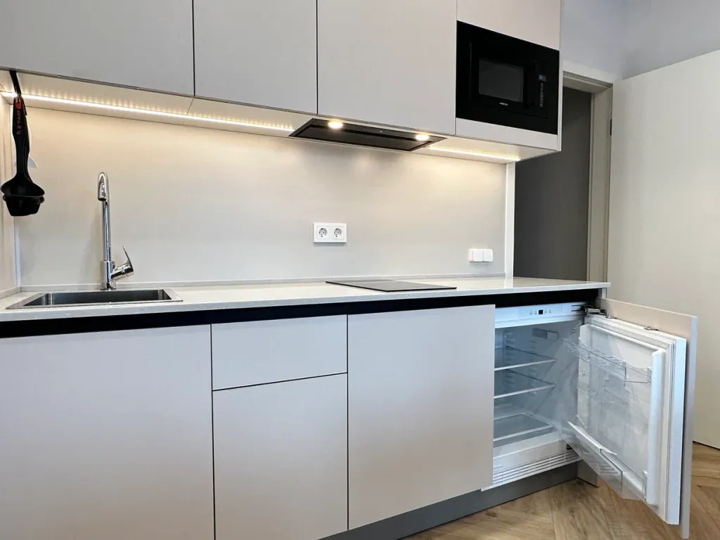 Апартаменты с подогреваемым бассейном в резиденции Европа