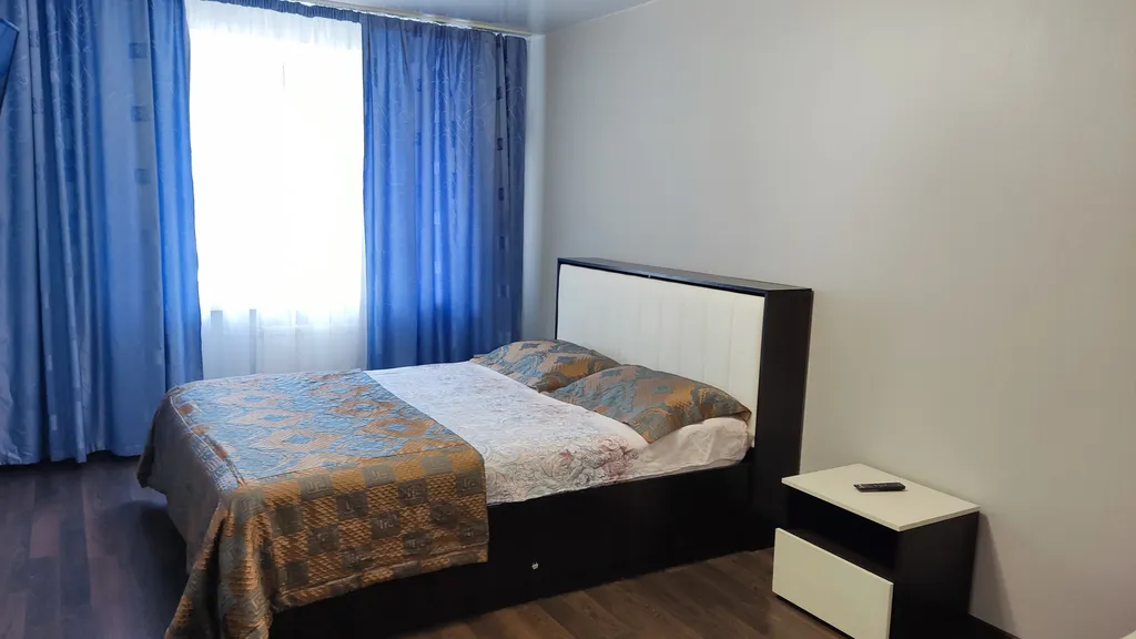 Вишня апартаменты с балконом рядом с автовокзалом