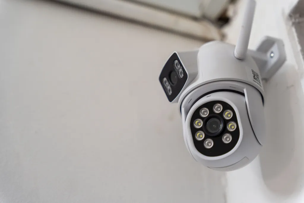 Two bedroom, newly renovated apartment