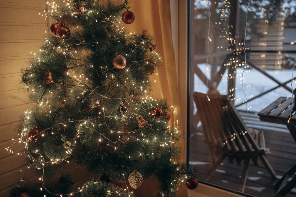 Большой дом с душой у соснового леса