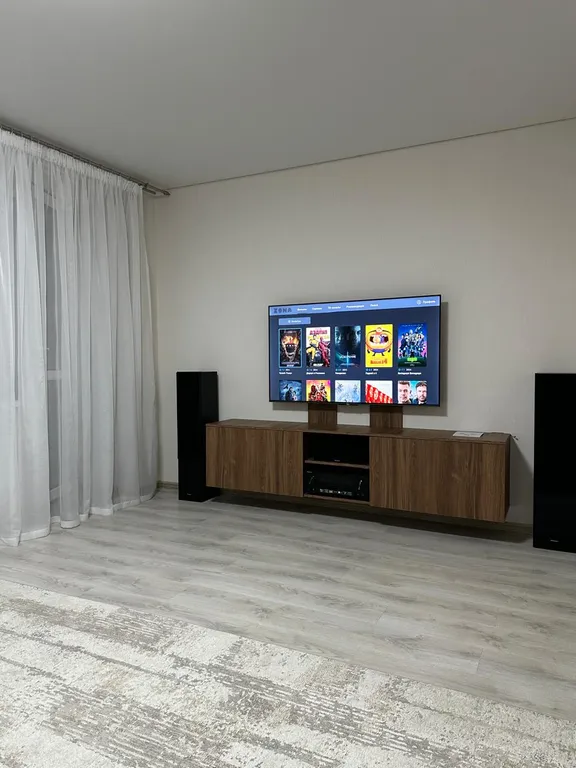 Просторная 3-комнатная квартира в тихом районе Горный