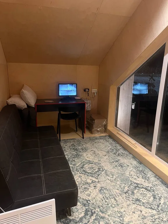 Барнхаус на берегу реки Кундыш