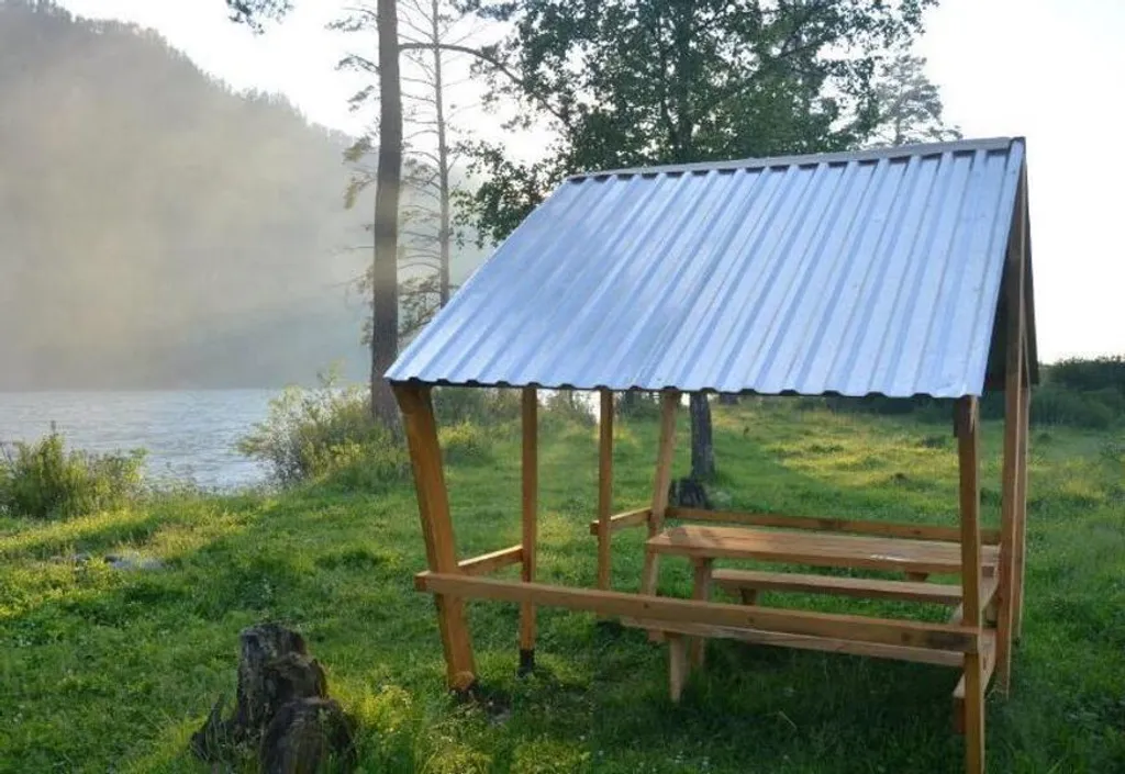 Дом на берегу реки Катунь