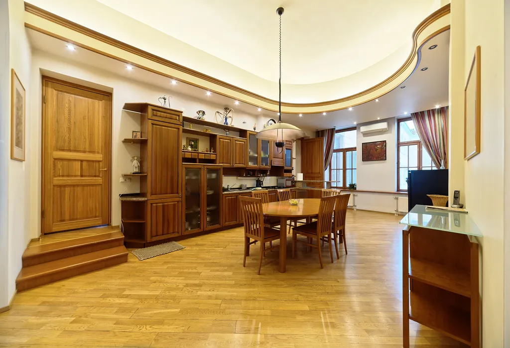 Двухуровневая квартира с видом на Неву по соседству с Эрмитажем