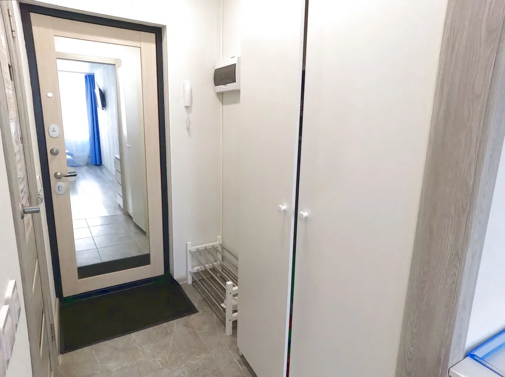 Уютная студия в новом доме с видовым балконом