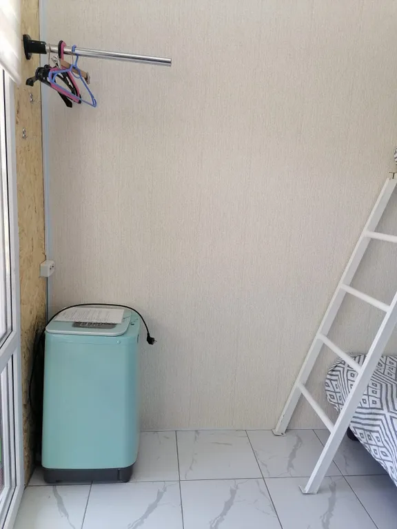 Отдельный домик в саду с видом на море