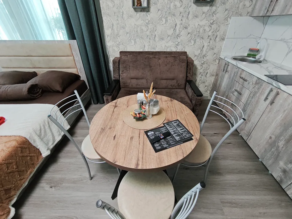 Светлая студия в центре (№13)