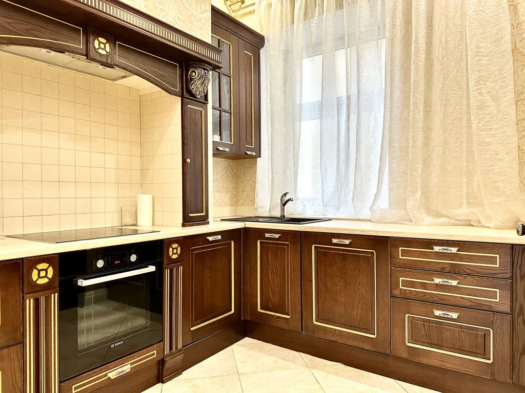 Стильная квартира с балконом и двумя санузлами