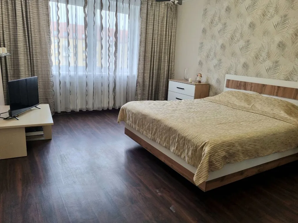 Просторная 2-комнатная квартира в тихом районе