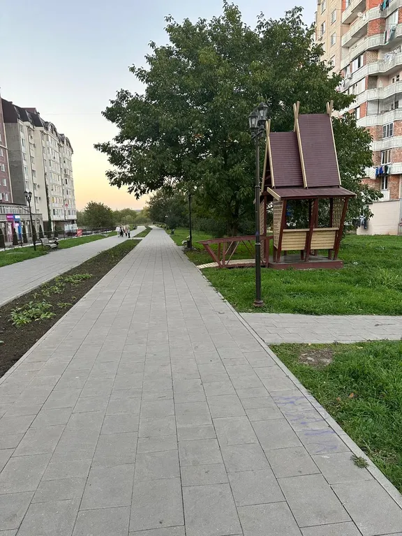 Просторная 3-комнатная квартира в тихом районе Горный