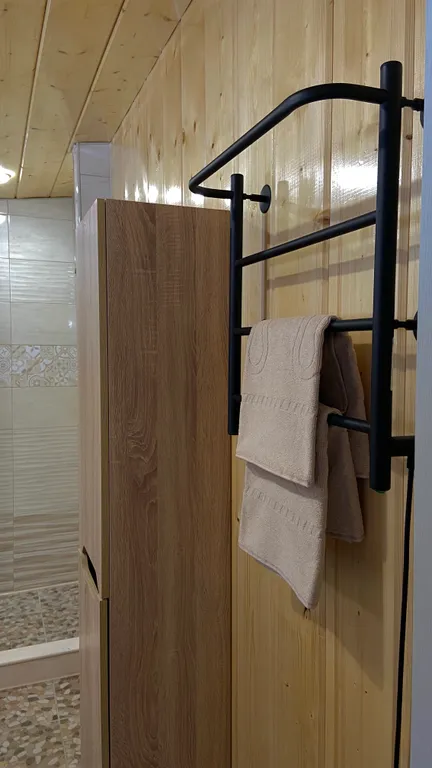 Новый современный Барнхаус посреди леса