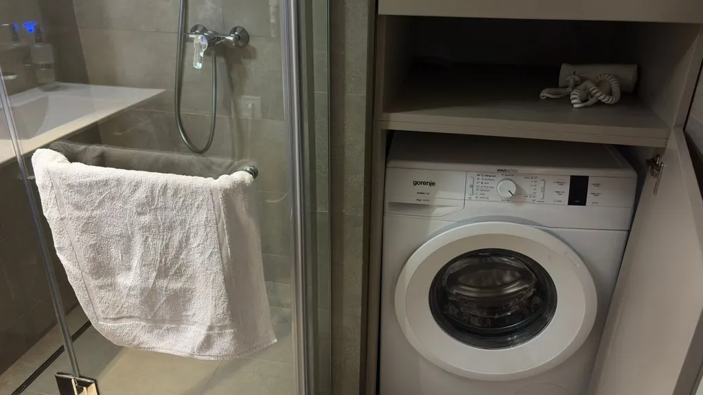 Современная квартира 1 bedroom в Alliance Palace