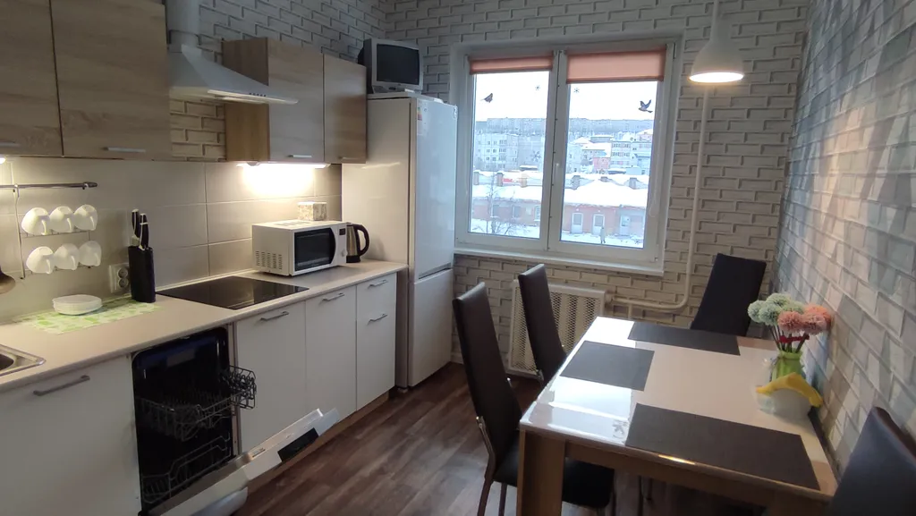Уютная квартира — аренда посуточно в Кировск
