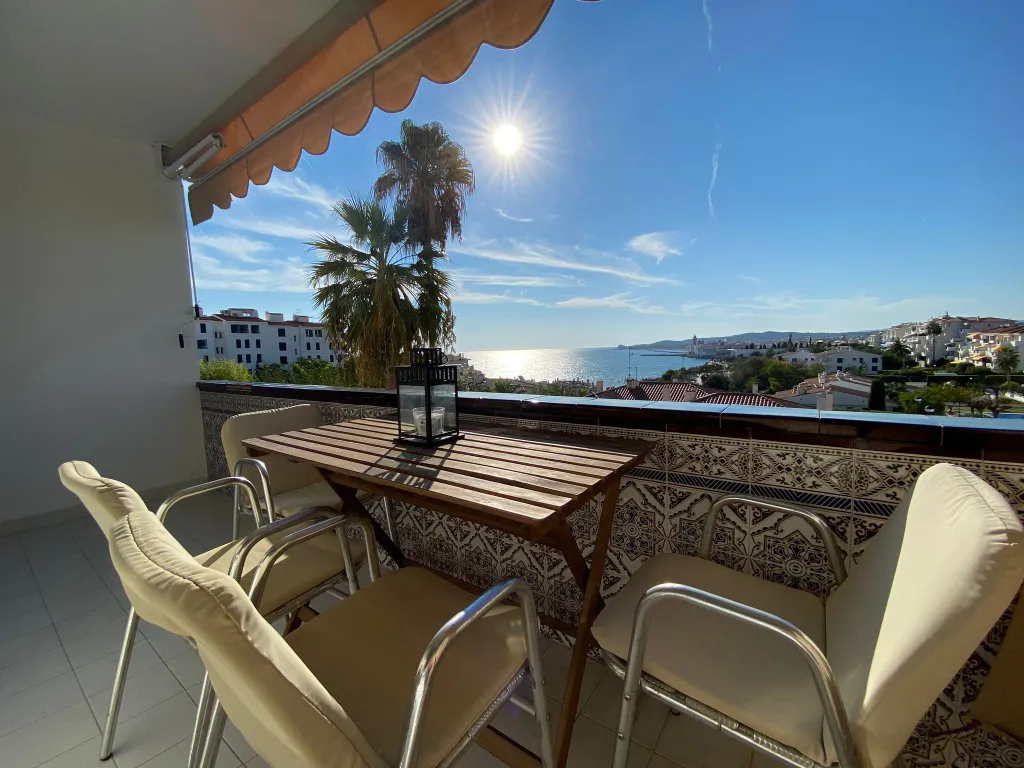 Апартаменты с шикарным видом на море и Ситжес
